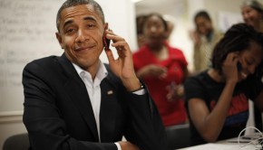 obama-cell-phone-facebook